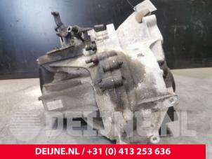 Volvo V50 Gearbox O153149 photo 3