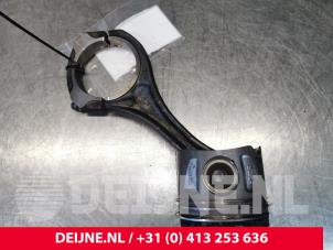 Mercedes Vito Piston O153174 photo 3