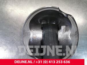 Mercedes Vito Piston O153174 photo 4