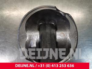 Mercedes Vito Piston O153176 photo 4