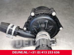 Tesla Model S Wasserpumpe O153193 foto 2