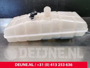 Tesla Model S Ausgleichsbehälter O153194 foto 2
