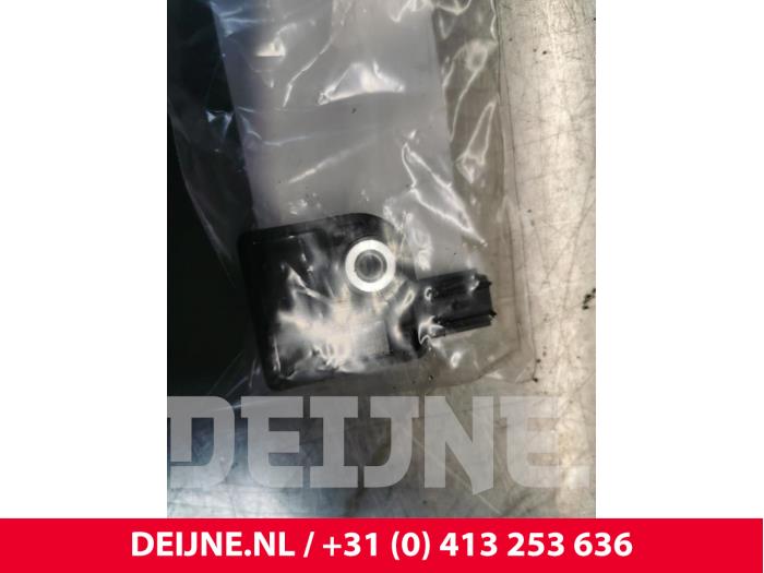 Tesla Model S Airbag-Sensor O153197