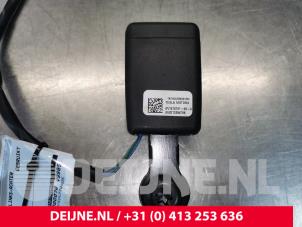 Tesla Model S Sicherheitsgurt Schließe links hinten O153221 foto 3