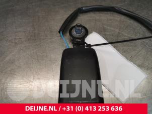 Tesla Model S Sicherheitsgurt Schließe rechts hinten O153223 foto 2