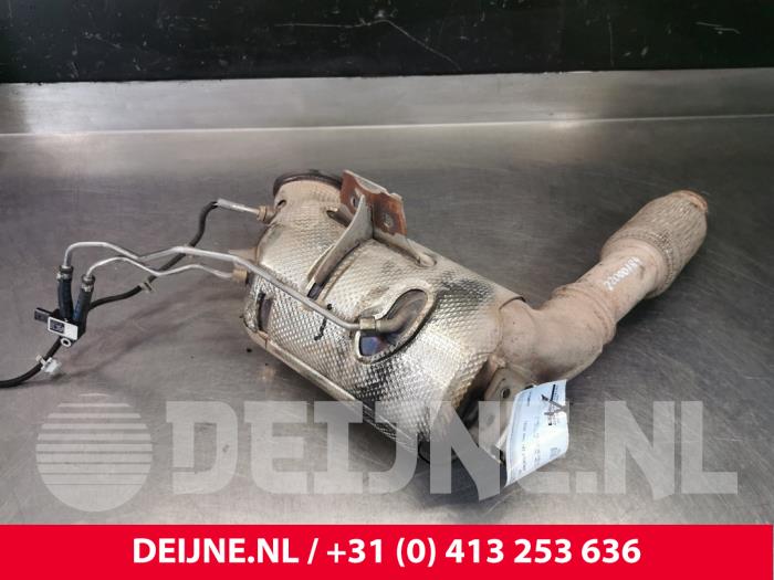 Gebruikte Roetfilter Mercedes Sprinter 3,5t (910.0/910.1/907.1/907.2) 314 CDI 2.1 D FWD Prijs € 695,75 Inclusief btw aangeboden door van Deijne Onderdelen Uden B.V.