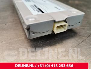 Tesla Model S Radio O153265 photo 3