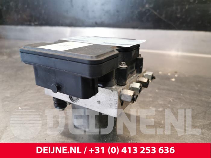 Tesla Model S ABS Pumpe O153271