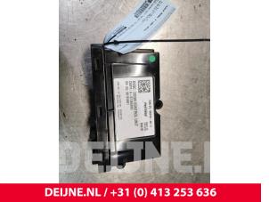 Gebruikte Deur module Tesla Model S 75D Prijs € 48,40 Inclusief btw aangeboden door van Deijne Onderdelen Uden B.V.
