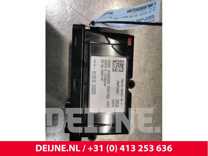 Tesla Model S Modul (sonstige) O153274