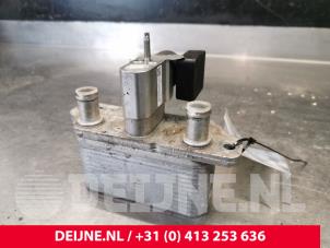 Tesla Model S Heat exchanger O153282 photo 3