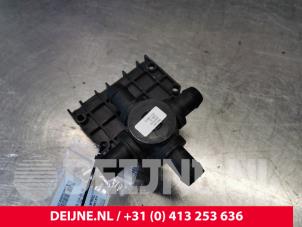 Gebruikte Extra waterpomp Tesla Model S 75D Prijs € 121,00 Inclusief btw aangeboden door van Deijne Onderdelen Uden B.V.