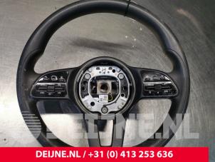Gebruikte Stuurwiel Mercedes Sprinter 4t (910.0/910.1/907.1/907.2) 316 CDI 2.1 D Prijs € 272,25 Inclusief btw aangeboden door van Deijne Onderdelen Uden B.V.