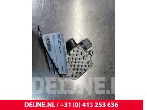 Gebruikte Koelvin module Tesla Model S 75D Prijs € 60,50 Inclusief btw aangeboden door van Deijne Onderdelen Uden B.V.
