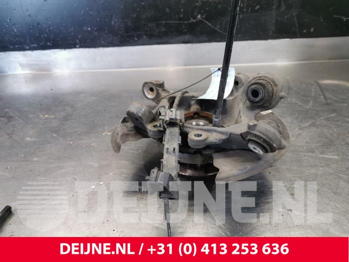 BMW 3-Serie Achsschenkel rechts hinten O153375