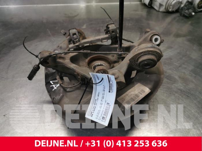 BMW 3-Serie Achsschenkel links hinten O153376