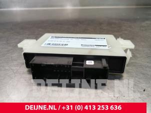 Mercedes Sprinter EGR module O153421 foto 2