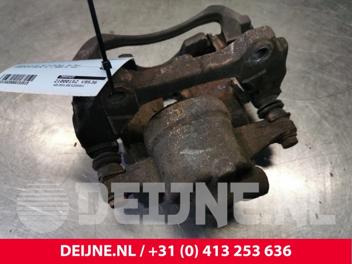 Opel Corsa Bremszange links vorne O153515