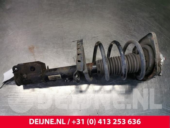 Fiat Scudo Stoßdämpferstrebe links vorne O153552