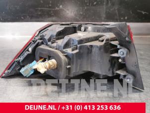 Volkswagen Passat Taillight, right O153581 photo 2