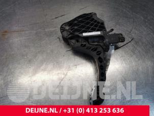 Volkswagen Golf Clutch pedal O153603 photo 3