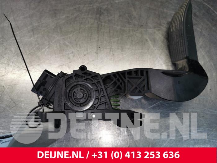 Mercedes eSprinter Gaspedaal O153662