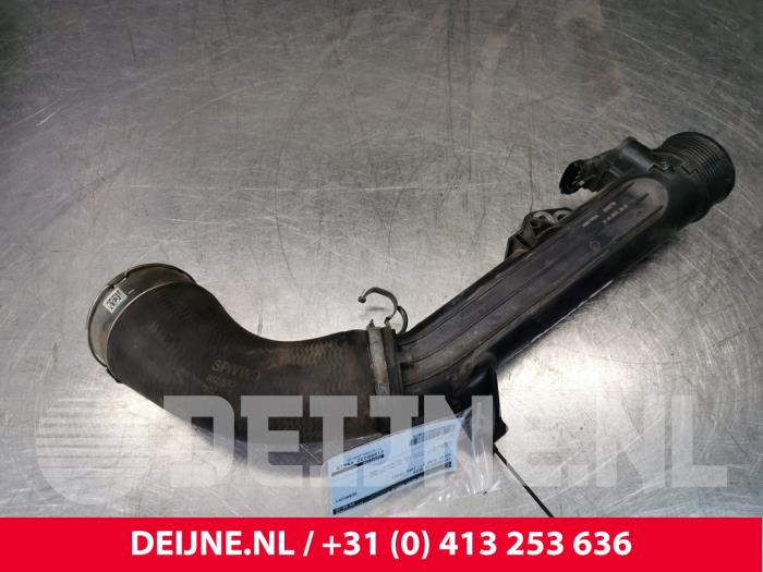 Gebruikte Intercooler Buis Volvo XC40 (XZ) 2.0 D3 16V Prijs € 100,00 Margeregeling aangeboden door van Deijne Onderdelen Uden B.V.