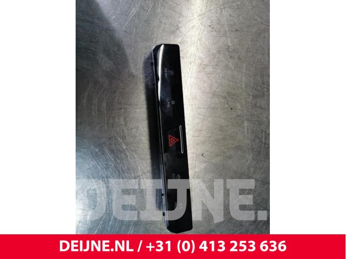 Volkswagen ID.4 Panic lighting switch O153679