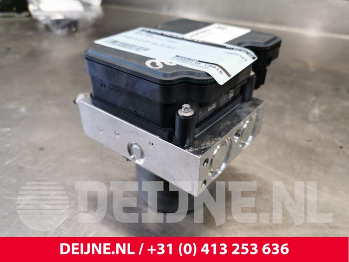 Volvo XC40 ABS Pomp O153782