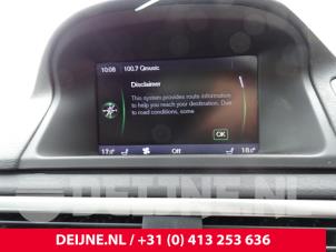 Gebruikte Display Interieur Volvo V70 (BW) 1.6 DRIVe,D2 Prijs op aanvraag aangeboden door van Deijne Onderdelen Uden B.V.