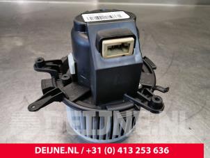 Peugeot Expert Heizung Belüftungsmotor O154000 foto 2