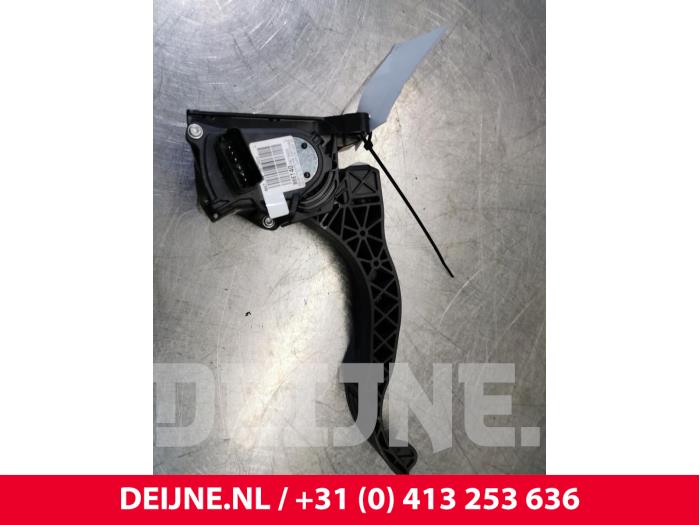 Peugeot Expert Accelerator pedal O154042