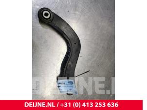 Gebruikte Draagarm boven links-achter Volvo XC40 (XZ) 1.5 T5 Plug-in Hybrid 16V Prijs € 50,00 Margeregeling aangeboden door van Deijne Onderdelen Uden B.V.