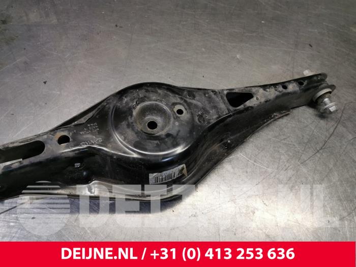 Volvo XC40 Federteller rechts hinten O154131