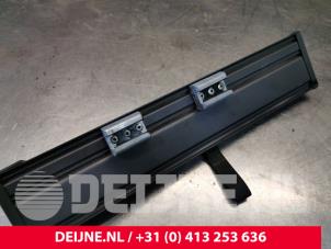 Volvo V70 Gepäcknetz O154141 foto 2