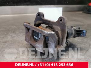 Volvo XC40 Remklauw (Tang) links-achter O154144 foto 3
