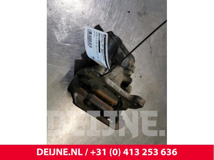 Volvo XC40 Remklauw (Tang) rechts-achter O154145