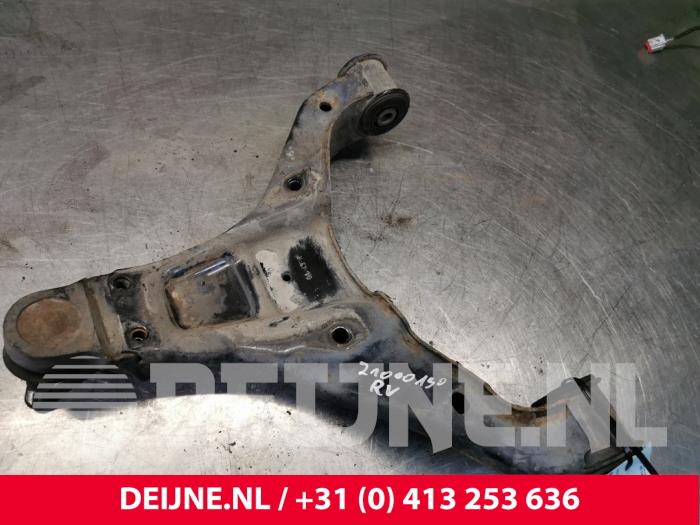 Mercedes Sprinter Draagarm onder rechts-voor O154174