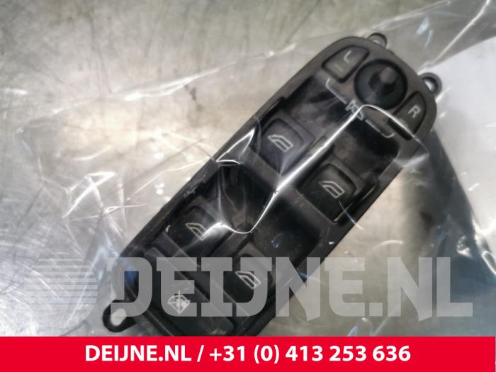 Volvo V50 Electric window switch O154298