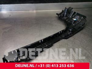 BMW 3-Serie Rear bumper bracket, left O154402 photo 2