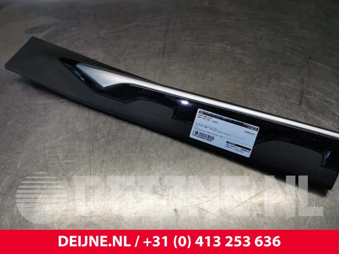 BMW iX3 Portierlijst O154459