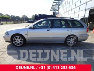 Gebruikte Ruit Extra 4Deurs links-achter Volvo V40 (VW) 2.0 16V Prijs € 50,00 Margeregeling aangeboden door van Deijne Onderdelen Uden B.V.