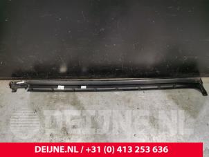 BMW iX3 Seitenschürze links O154564 foto 2