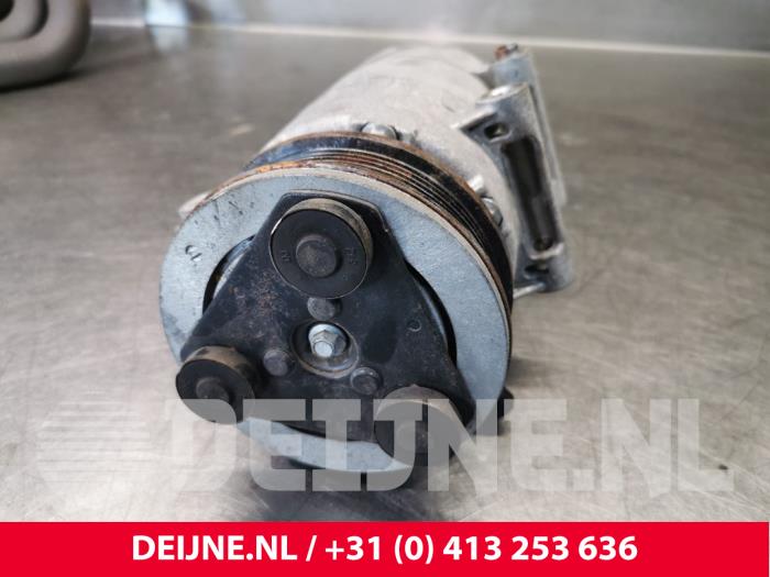 Aircopomp van een Volvo S80 (AR/AS) 2.0 D 16V 2008