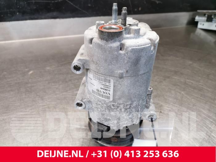 Aircopomp van een Volvo S80 (AR/AS) 2.0 D 16V 2008