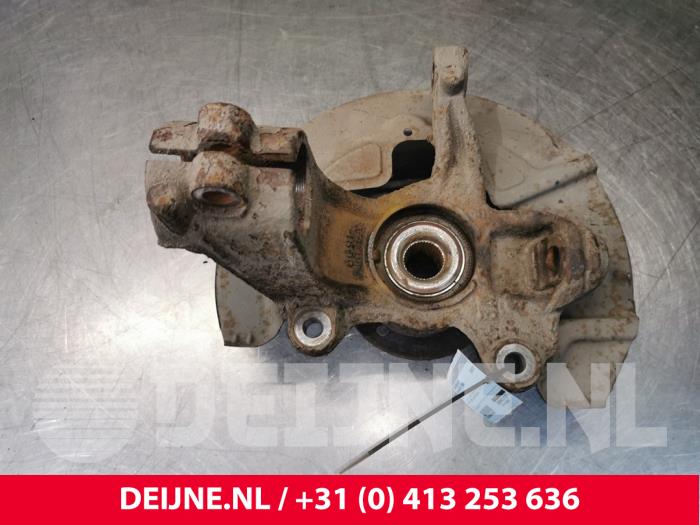 Volvo S80 Fusee rechts-voor O154625
