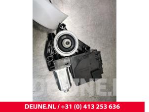 Volvo XC40 Raammotor Portier O154645 foto 2