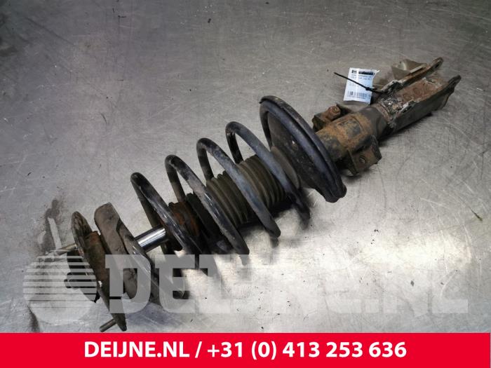 Volvo S80 Stoßdämpferstrebe links vorne O154688