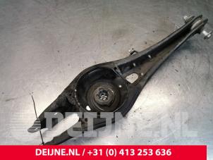 Volkswagen Passat Veerschotel links-achter O154770 foto 3