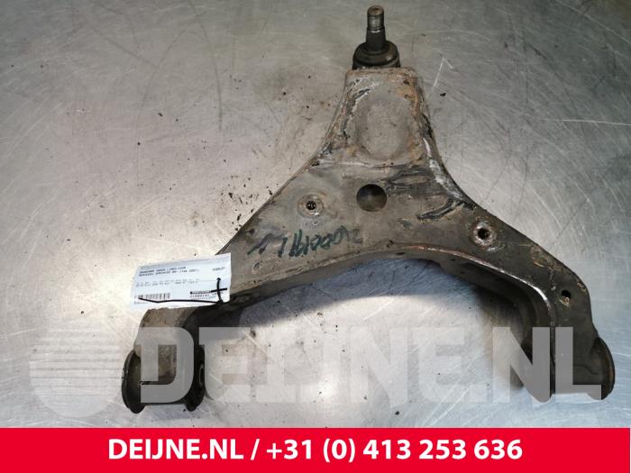 Mercedes Sprinter Draagarm onder links-voor O154775